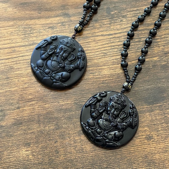 Carved obsidian Ganesh Necklace - Picture 6 of 6